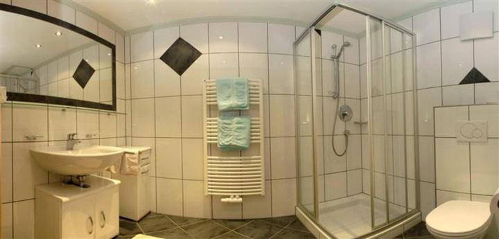 Hotel Kristall B&B Ишгль Экстерьер фото