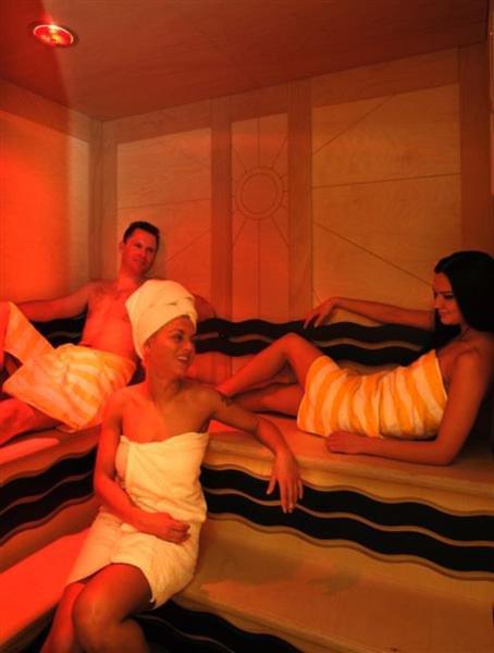Hotel Kristall B&B Ишгль Экстерьер фото